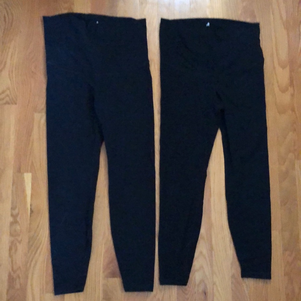 Two pairs of Old Navy Active MATERNITY leggings, size Small